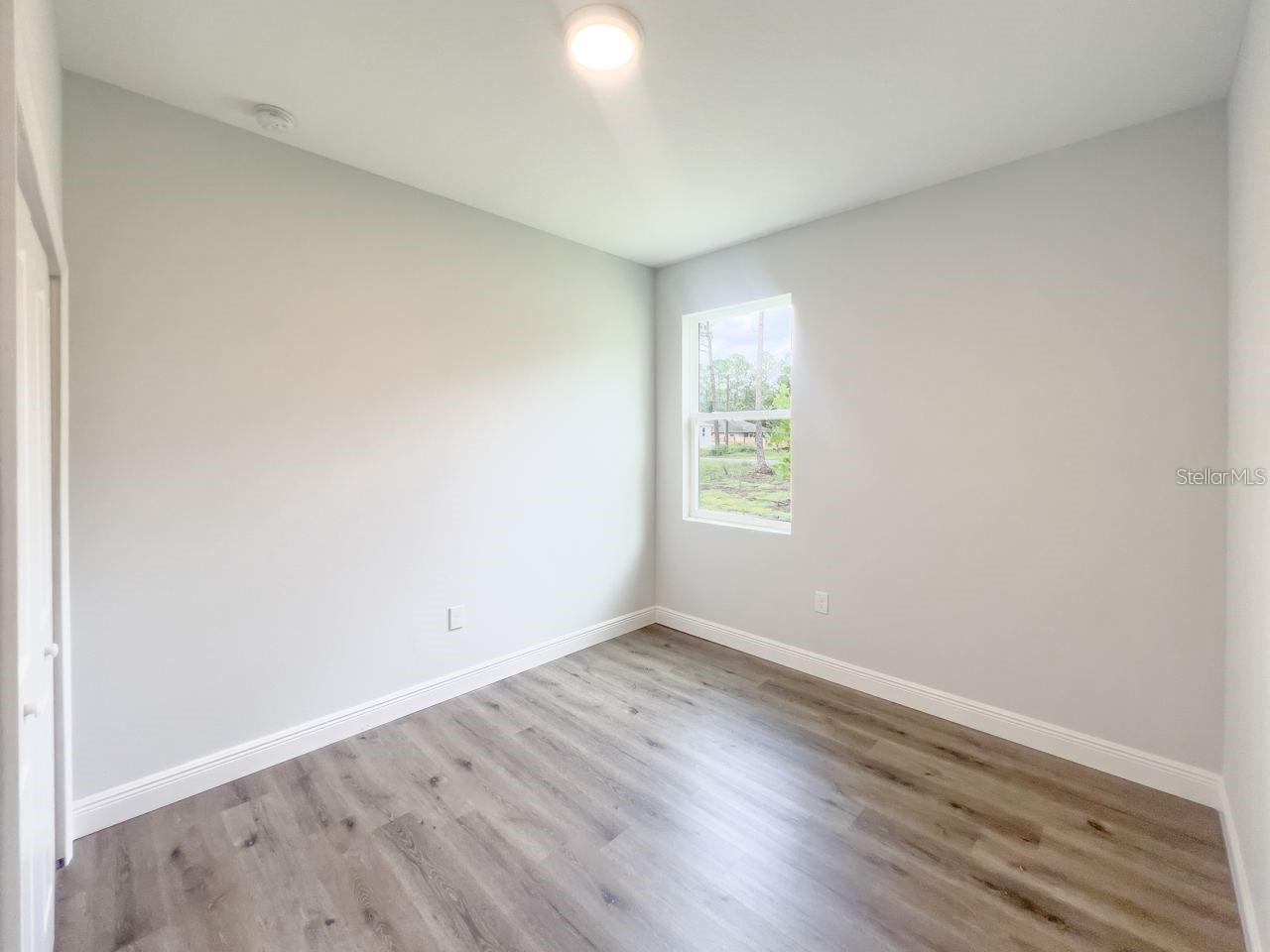 Image 5 of 11 For 809 Hickory Avenue