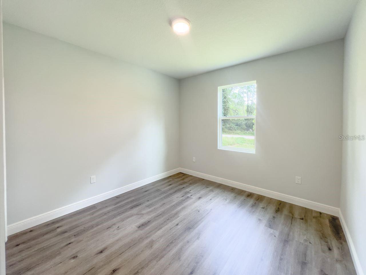 Image 8 of 11 For 809 Hickory Avenue