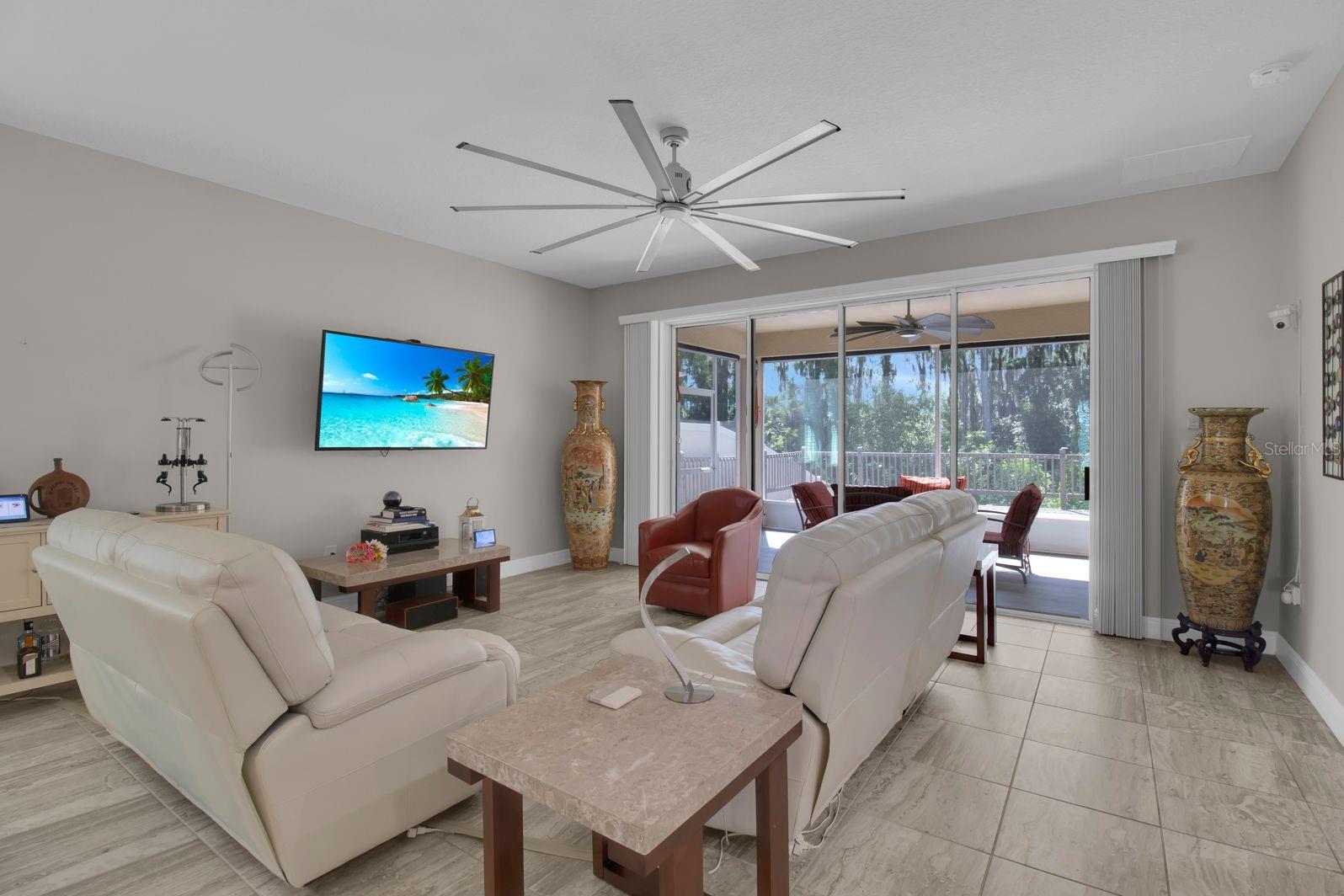 Image 14 of 56 For 2487 Empress Drive