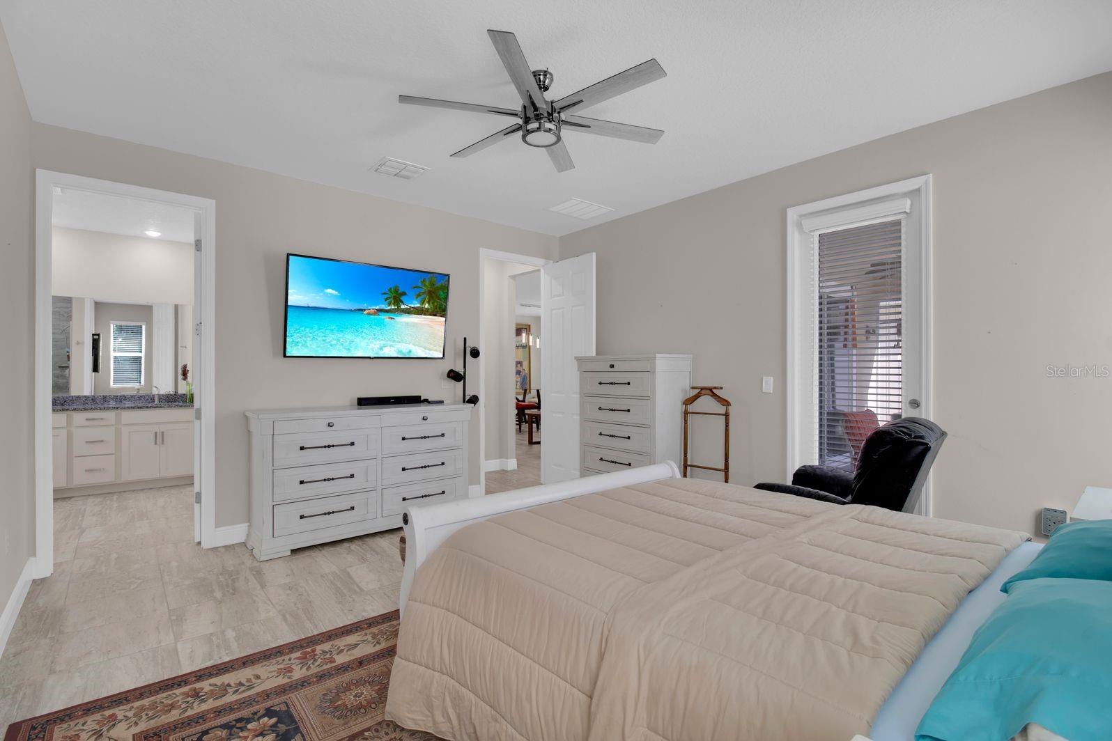 Image 17 of 56 For 2487 Empress Drive