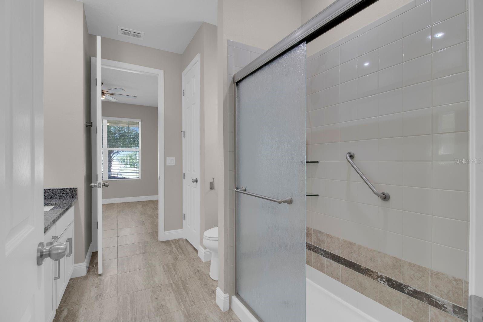 Image 24 of 56 For 2487 Empress Drive