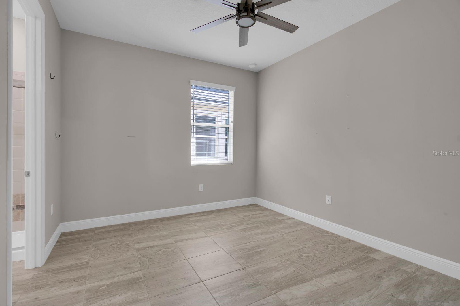 Image 25 of 56 For 2487 Empress Drive