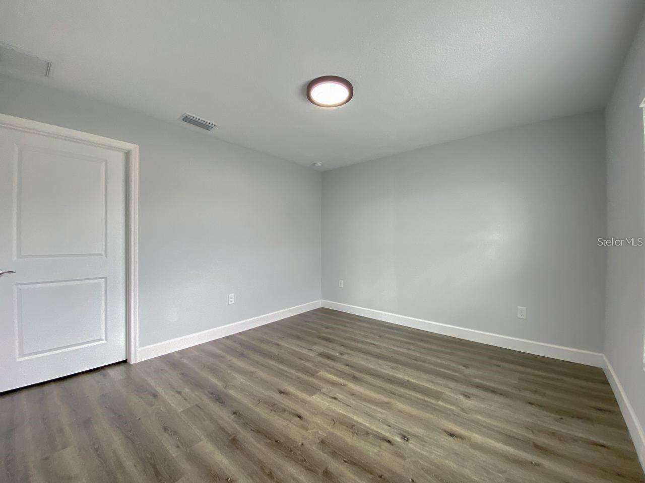 Image 5 of 8 For 8511 Dinnano Street 8513