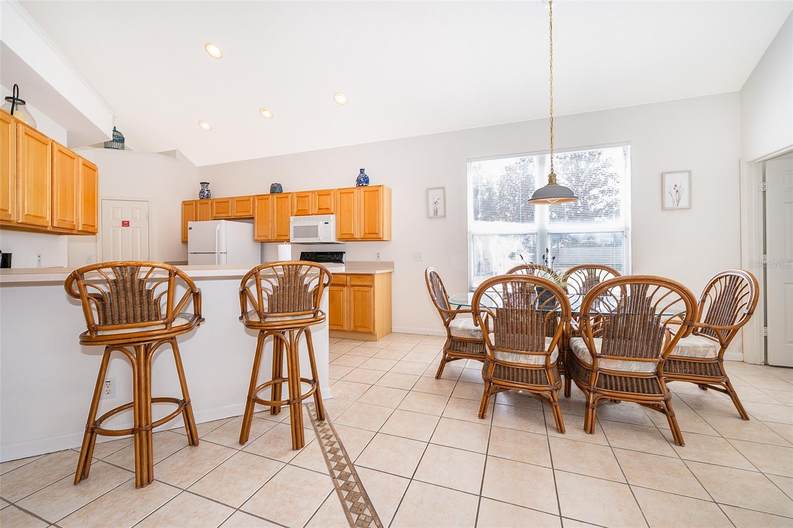 Image 13 of 39 For 8217 Fan Palm Way