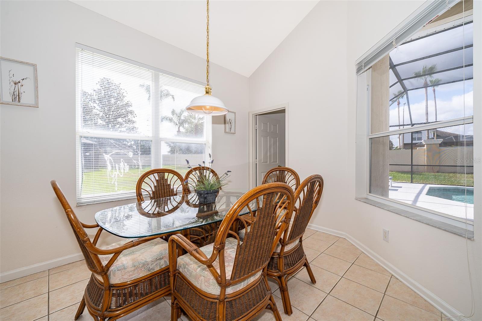 Image 14 of 39 For 8217 Fan Palm Way