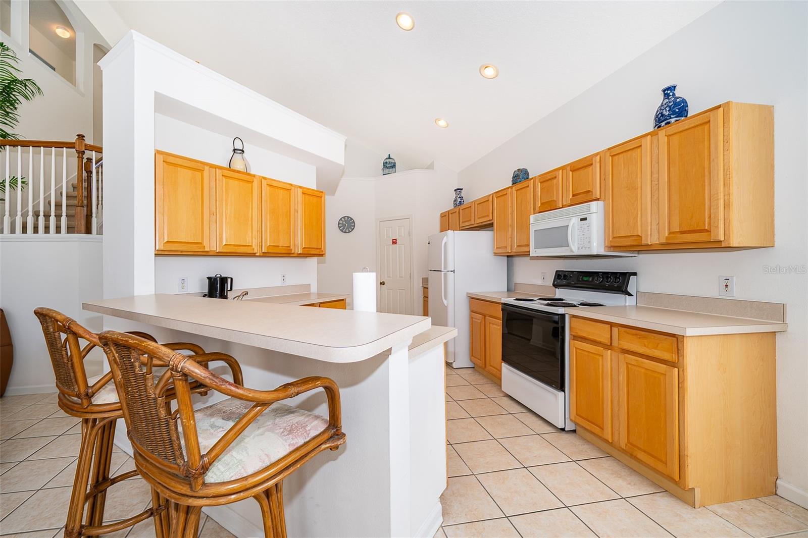Image 16 of 39 For 8217 Fan Palm Way