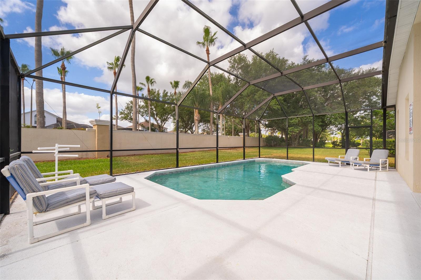Image 36 of 39 For 8217 Fan Palm Way