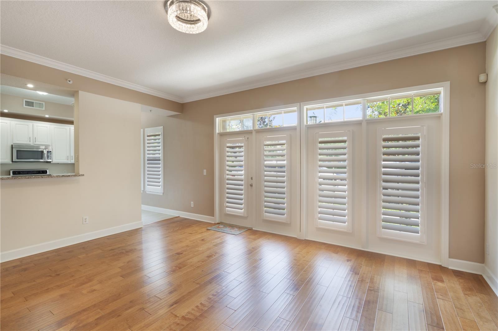 Image 4 of 36 For 1231 Wright Circle 108