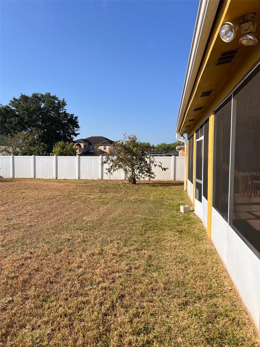 Image 16 of 20 For 2562 Jasmine Trace Drive