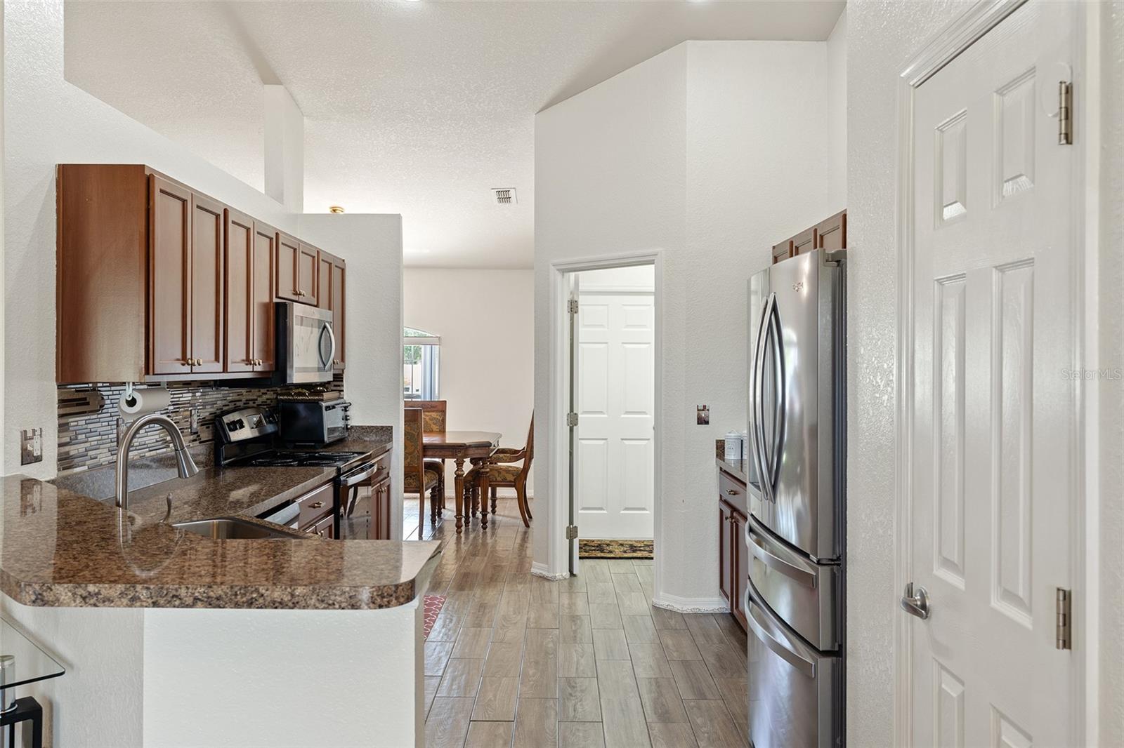 Image 10 of 52 For 318 Highland Meadows Drive
