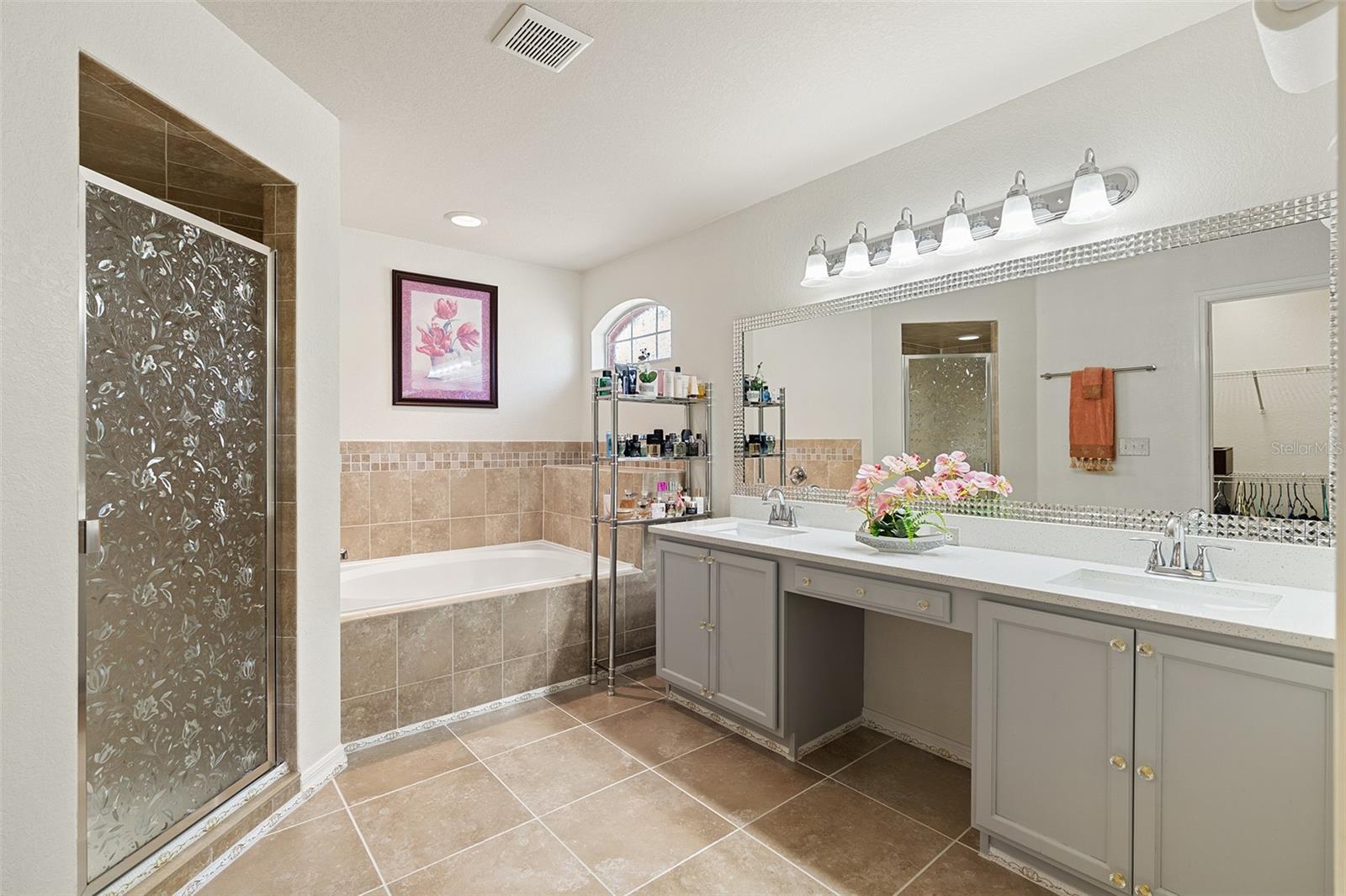 Image 18 of 52 For 318 Highland Meadows Drive