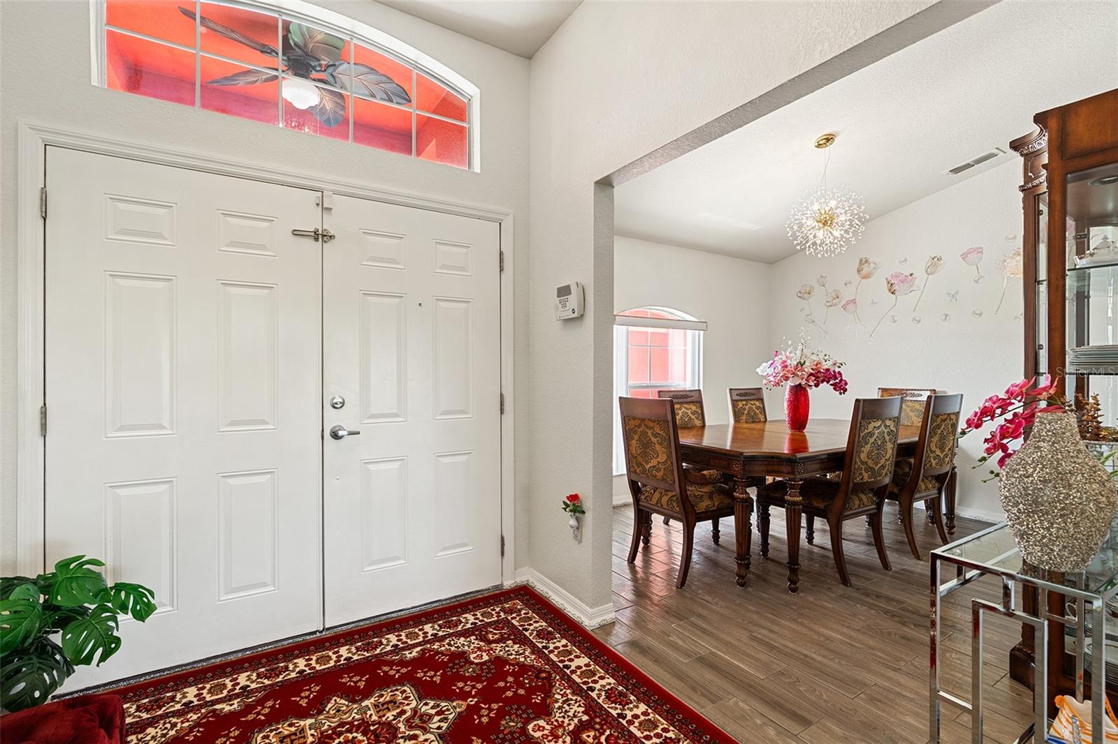 Image 4 of 52 For 318 Highland Meadows Drive