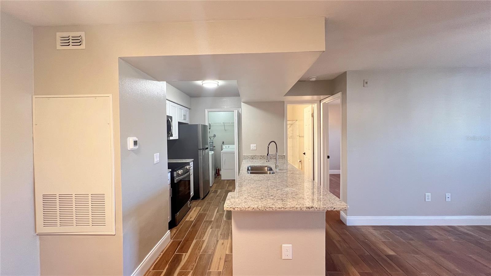 Image 14 of 31 For 3038 Parkway Boulevard 204