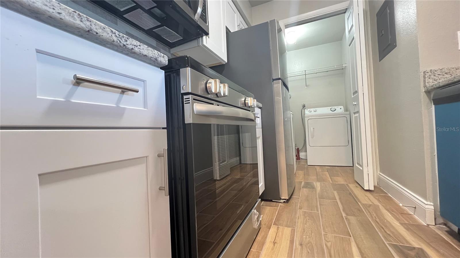 Image 21 of 31 For 3038 Parkway Boulevard 204