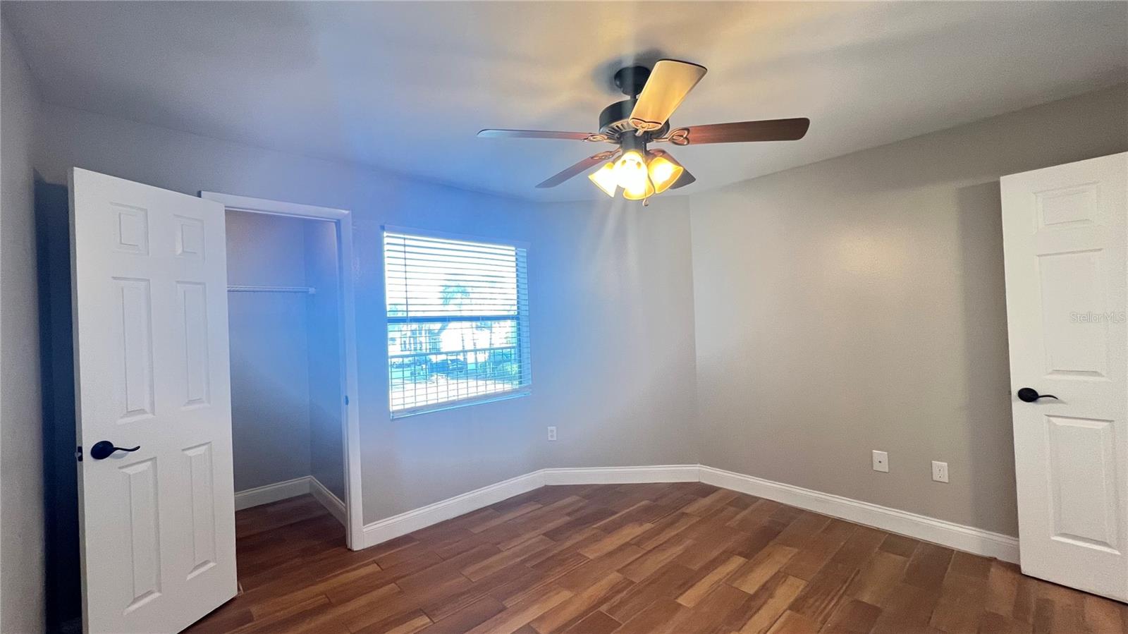 Image 23 of 31 For 3038 Parkway Boulevard 204