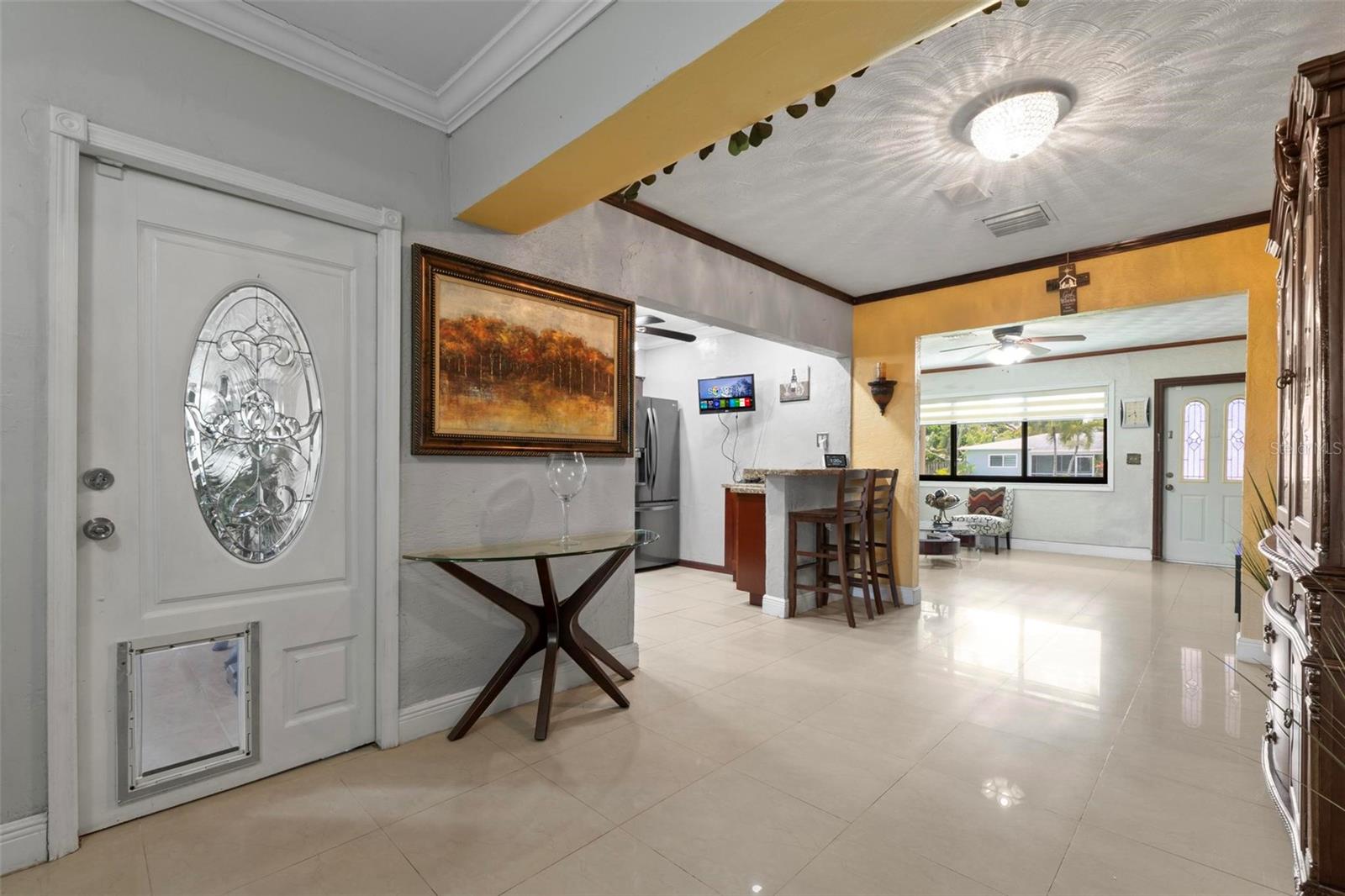 Listing photo id 10 for 6631 Sw 24th