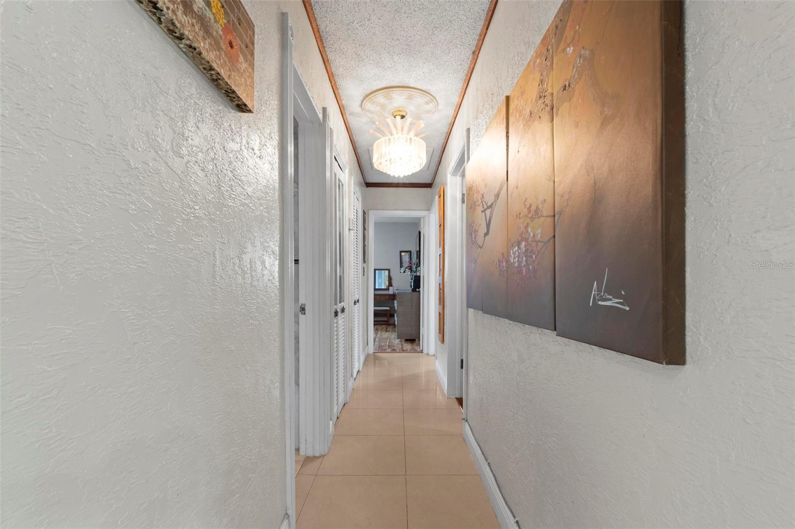 Listing photo id 12 for 6631 Sw 24th