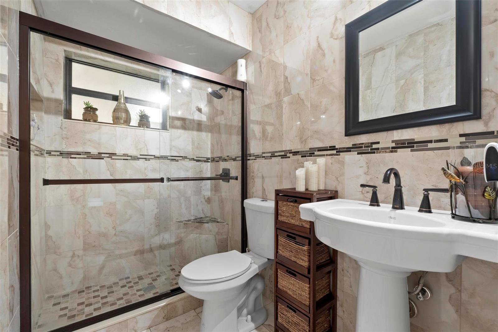 Listing photo id 15 for 6631 Sw 24th