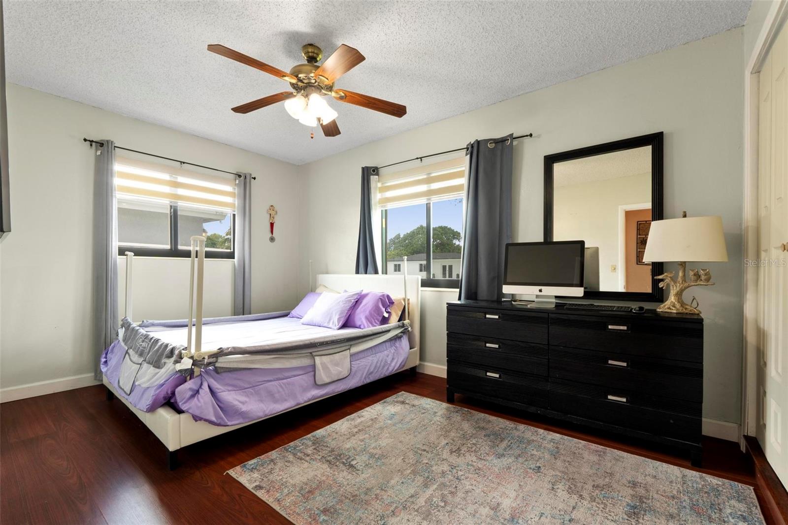 Listing photo id 19 for 6631 Sw 24th