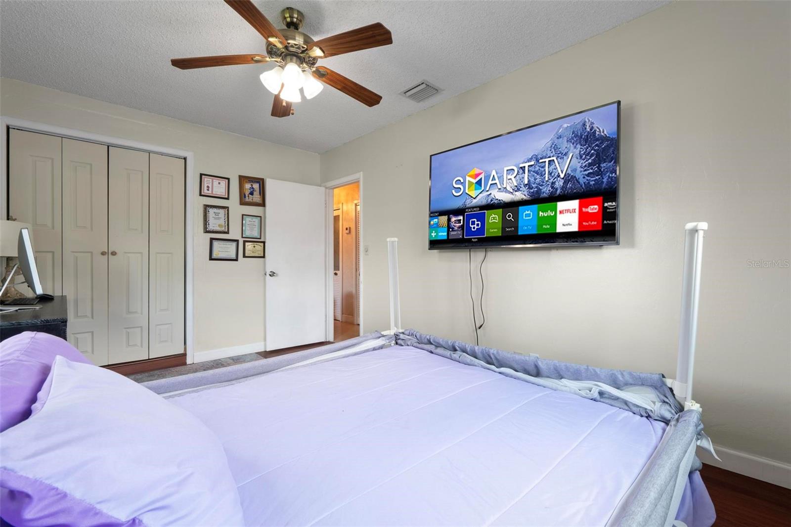 Listing photo id 20 for 6631 Sw 24th