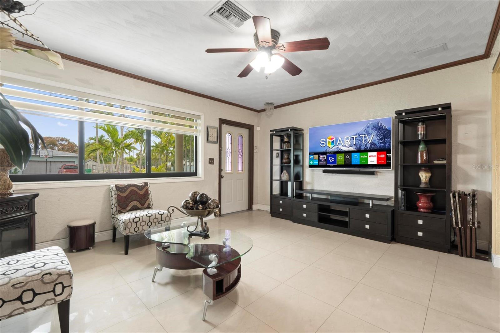 Listing photo id 4 for 6631 Sw 24th