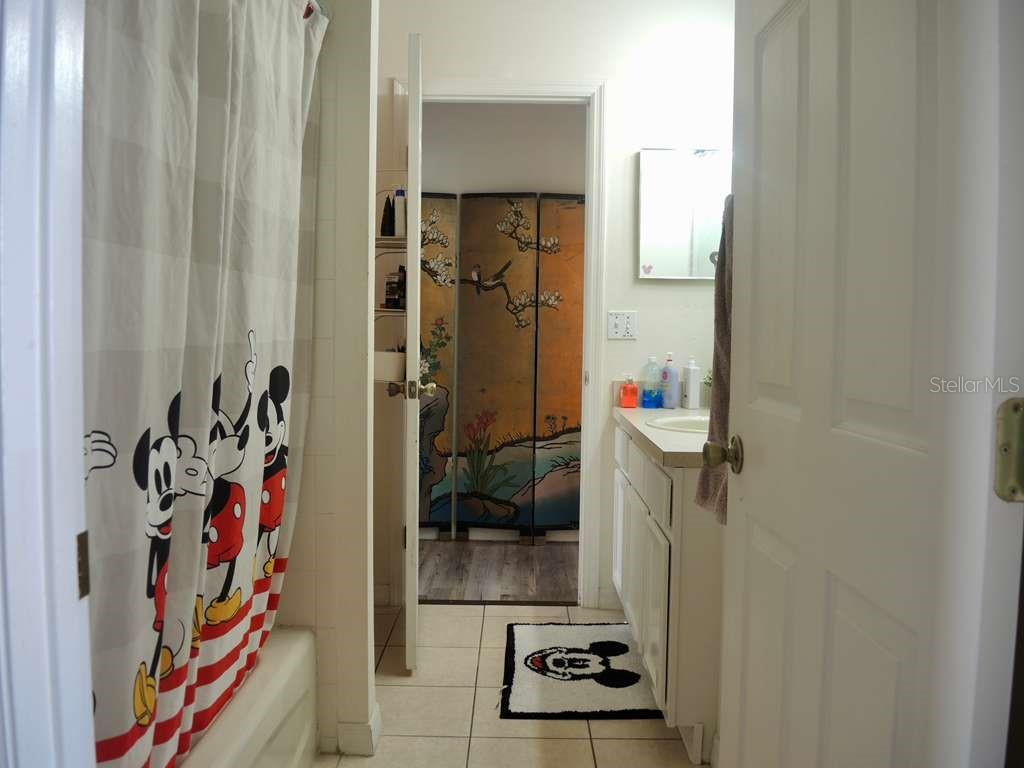 Image 13 of 27 For 16732 Glenbrook Boulevard