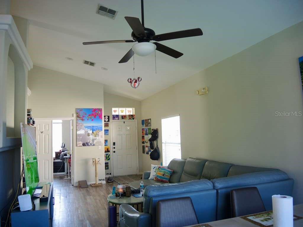 Image 19 of 27 For 16732 Glenbrook Boulevard