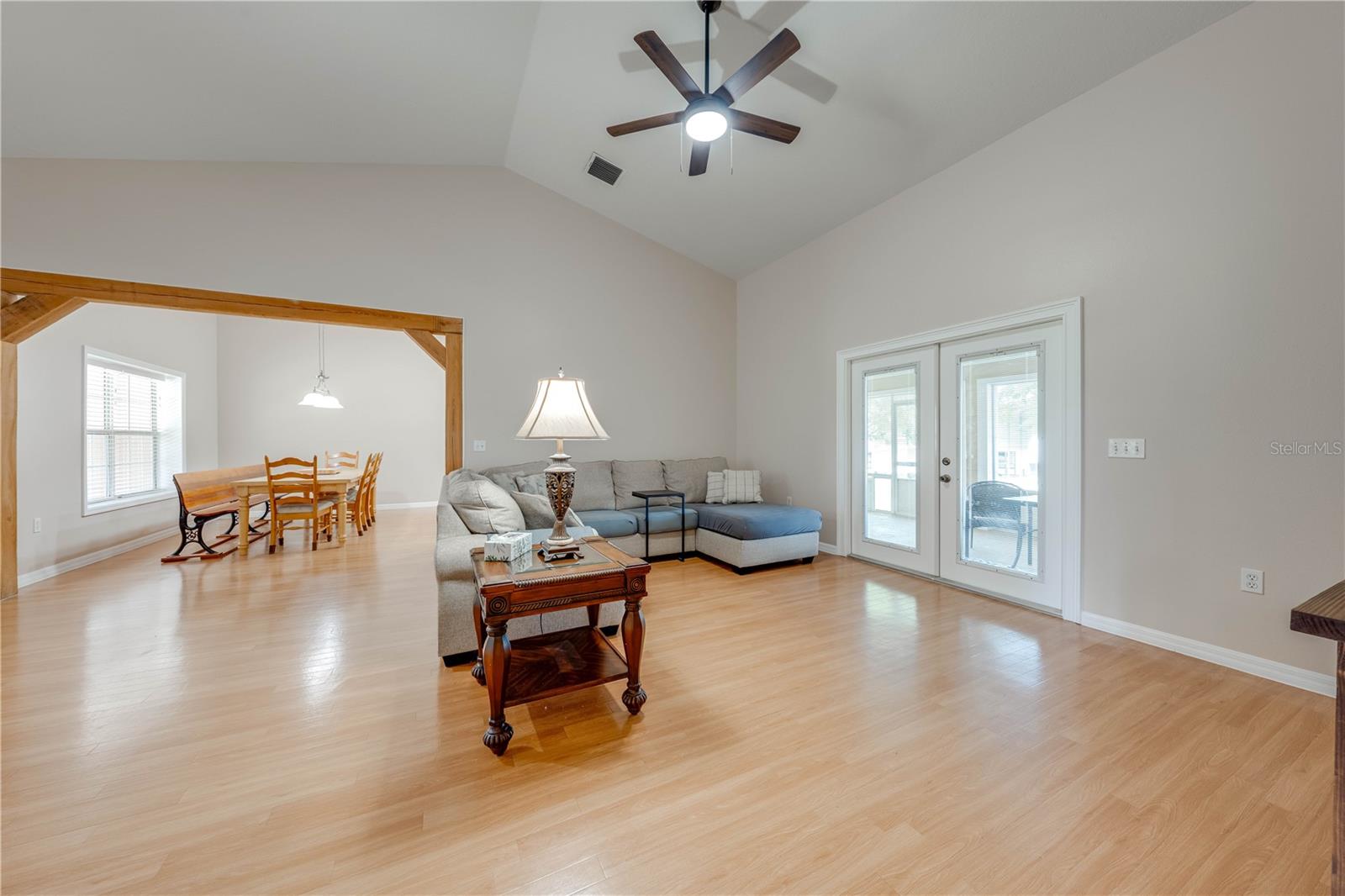 Image 9 of 57 For 3048 Cherokee Rd