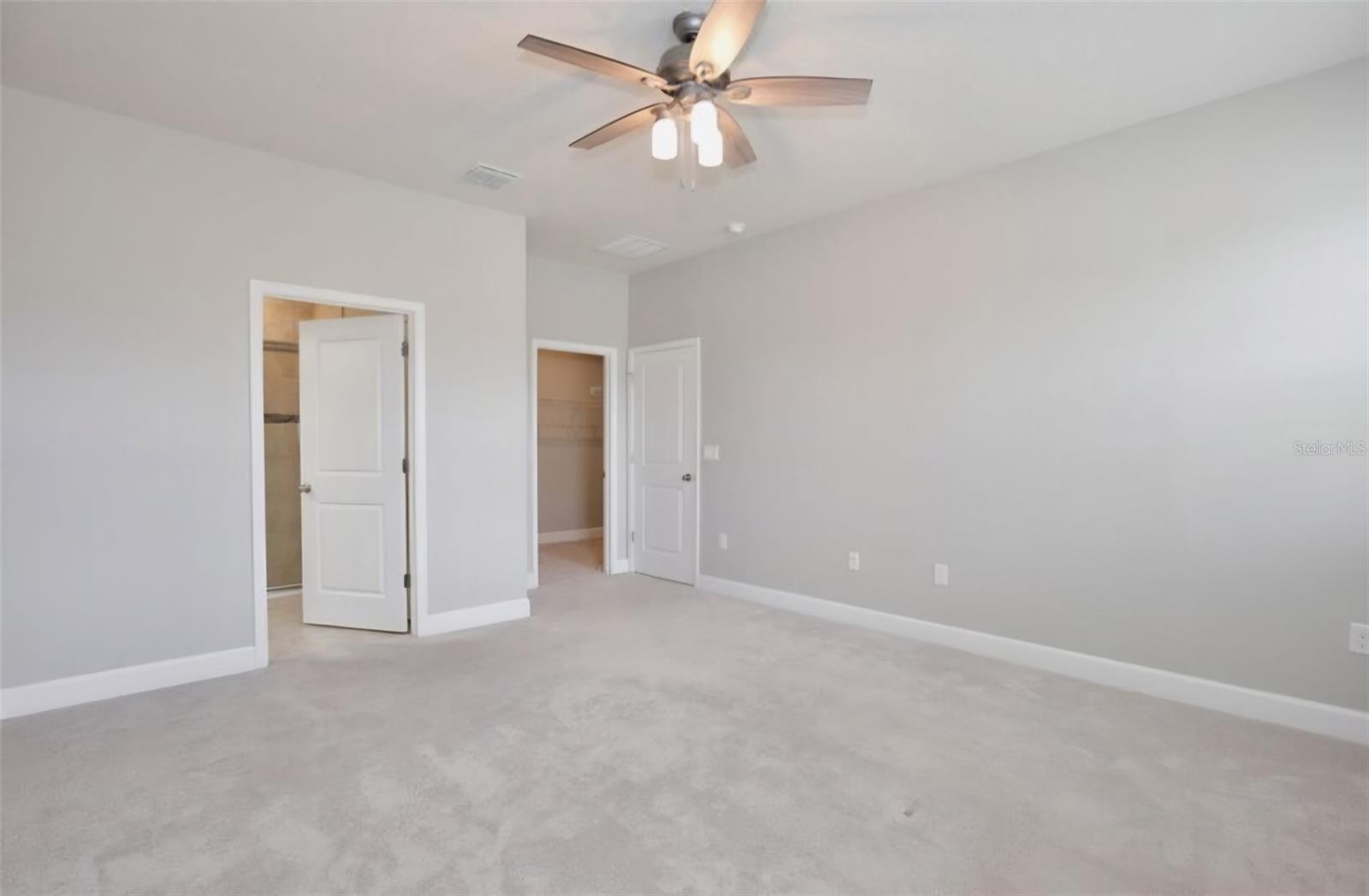 Image 12 of 35 For 4327 Silver Creek Street