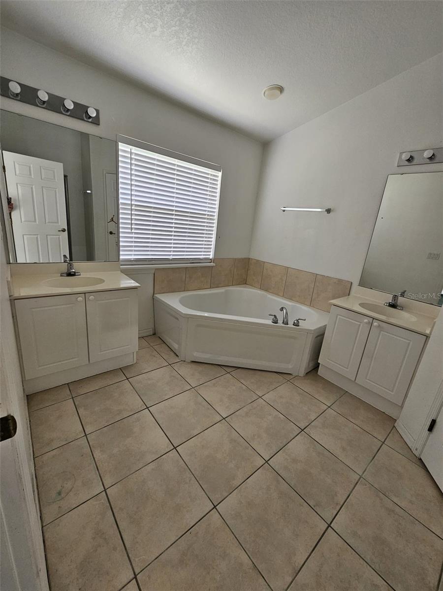 Image 6 of 20 For 2846 Club Cortile Circle