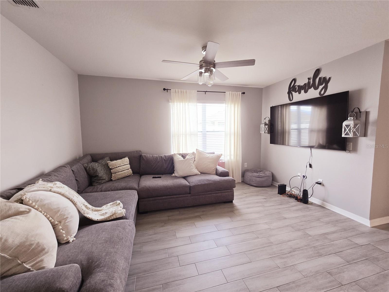 Image 10 of 38 For 3180 Royal Tern Drive