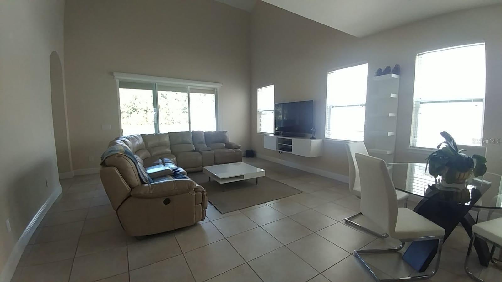 Image 10 of 24 For 12867 Woodmere Close Drive
