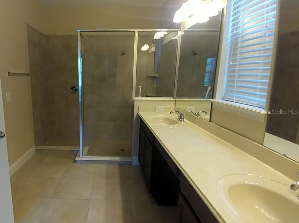 Image 14 of 24 For 12867 Woodmere Close Drive