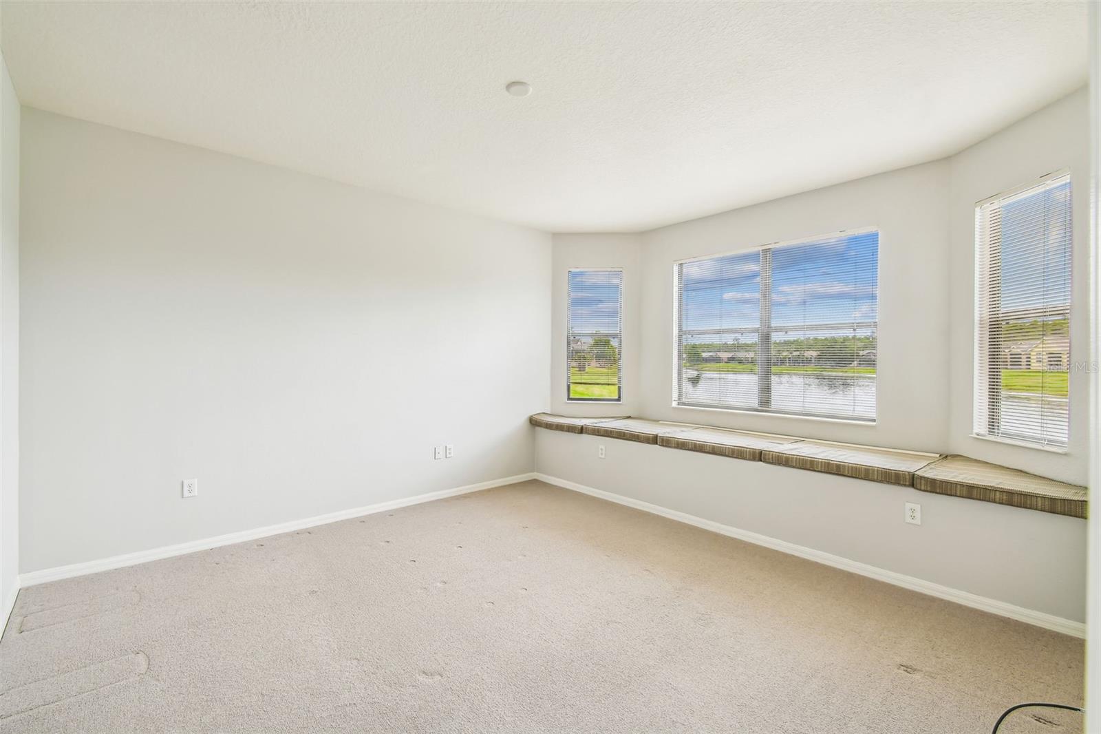 Image 18 of 58 For 829 Grand Canal Drive