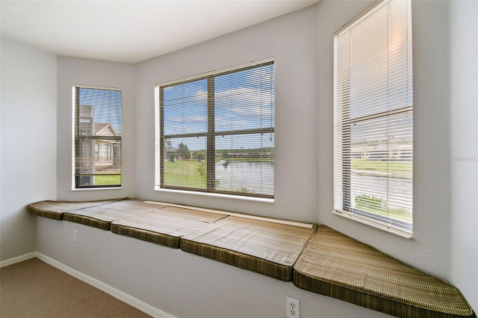 Image 19 of 58 For 829 Grand Canal Drive