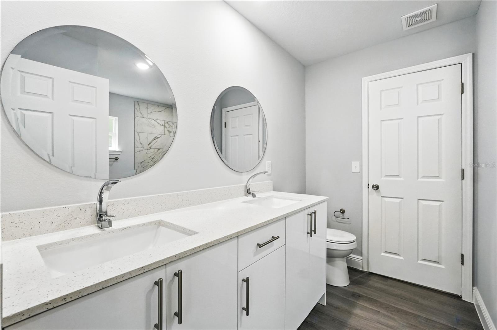 Image 7 of 14 For 225 Starling Court