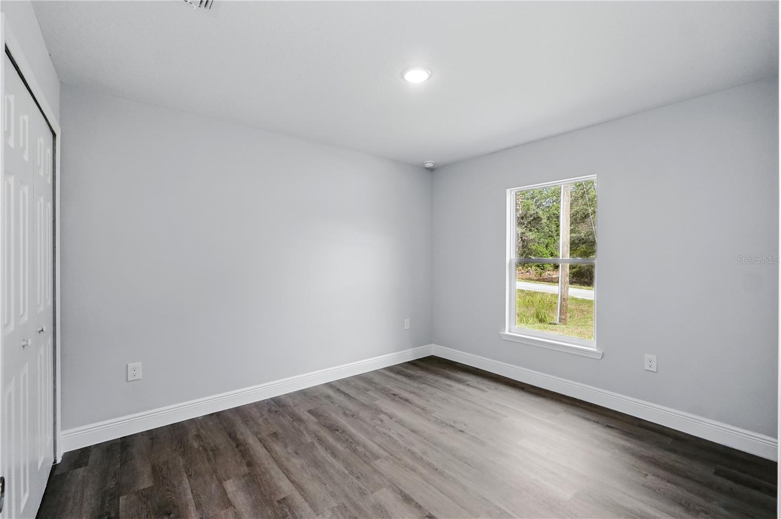 Image 9 of 14 For 225 Starling Court