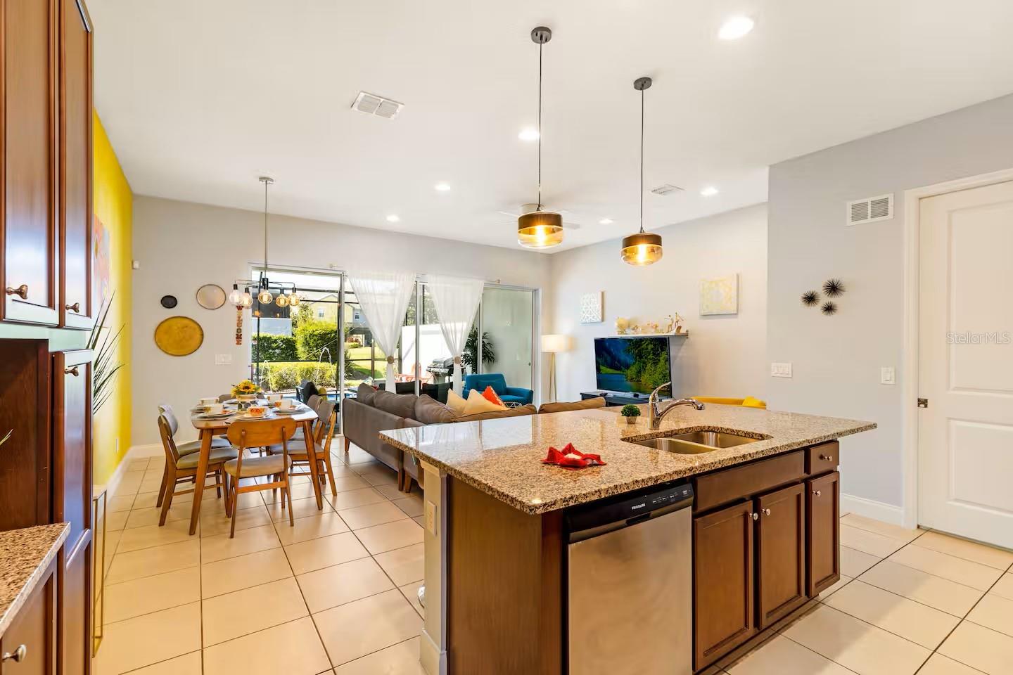 Image 10 of 41 For 313 Captiva Drive