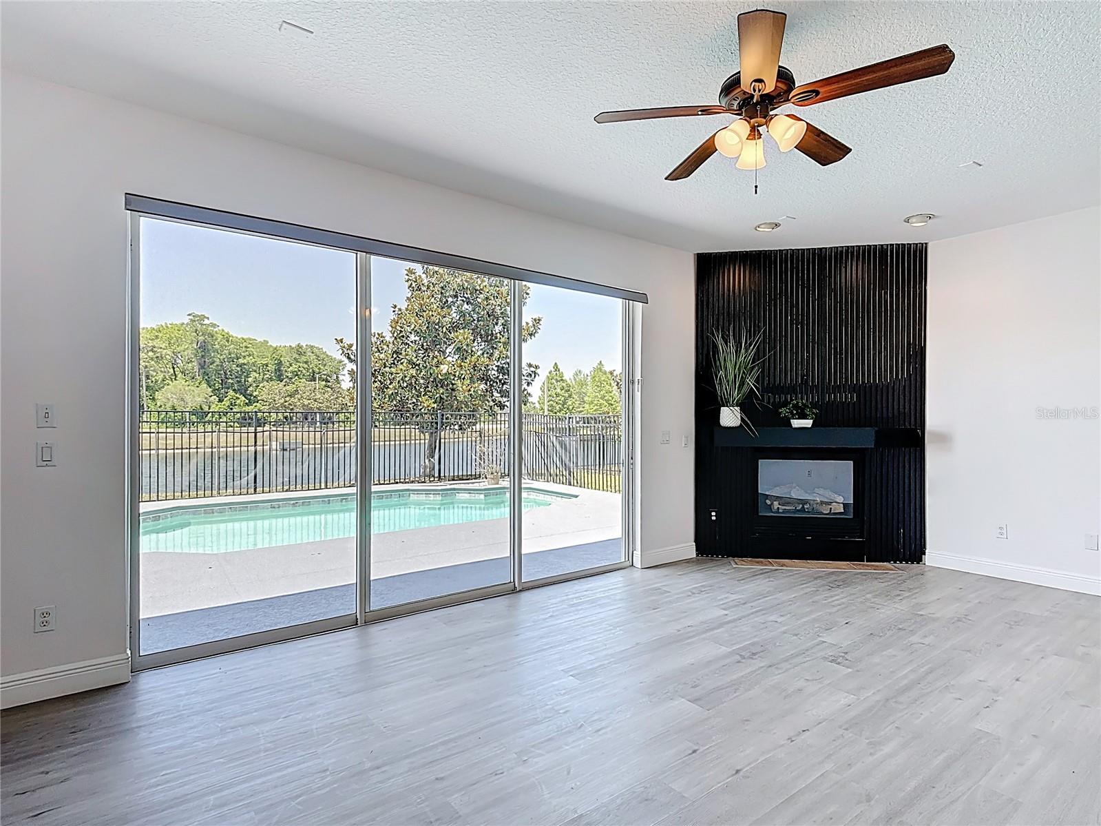 Image 21 of 92 For 14603 Cableshire Way