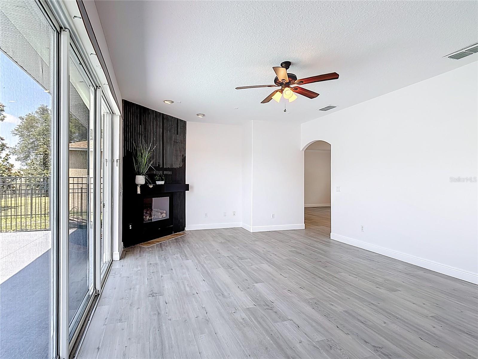 Image 22 of 92 For 14603 Cableshire Way