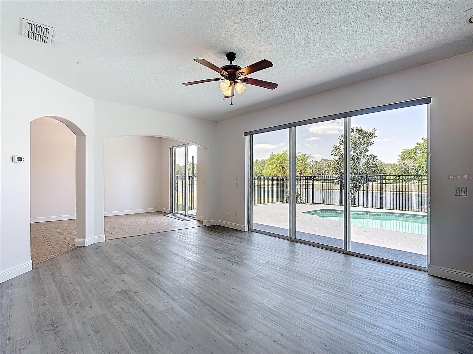 Image 23 of 92 For 14603 Cableshire Way