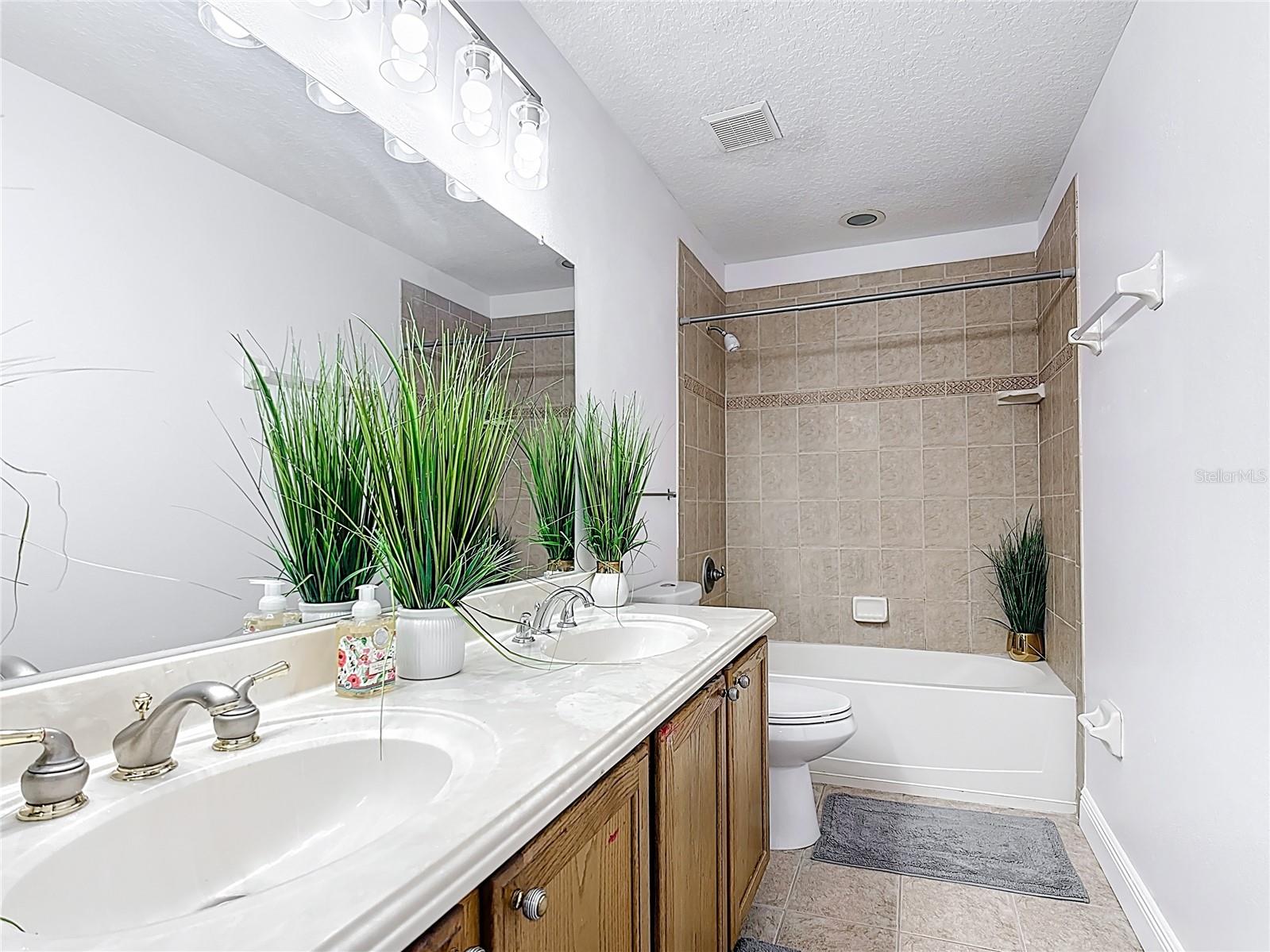 Image 44 of 92 For 14603 Cableshire Way