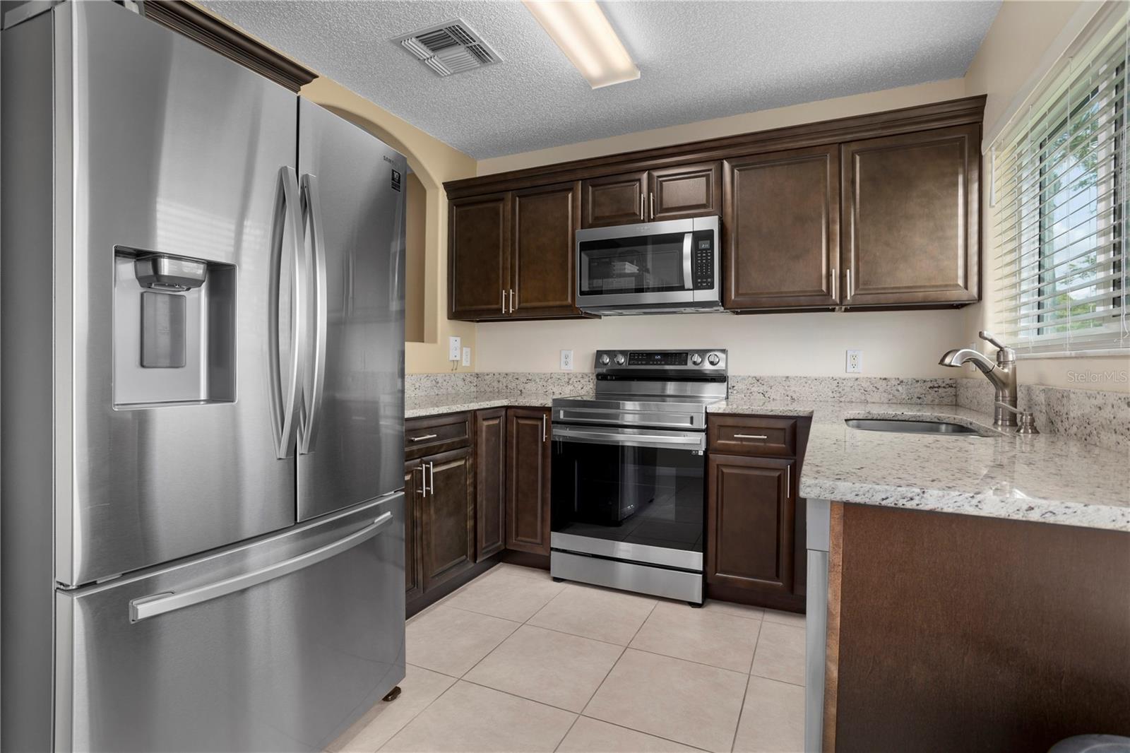 Image 11 of 33 For 13427 Fairway Glen Drive 103