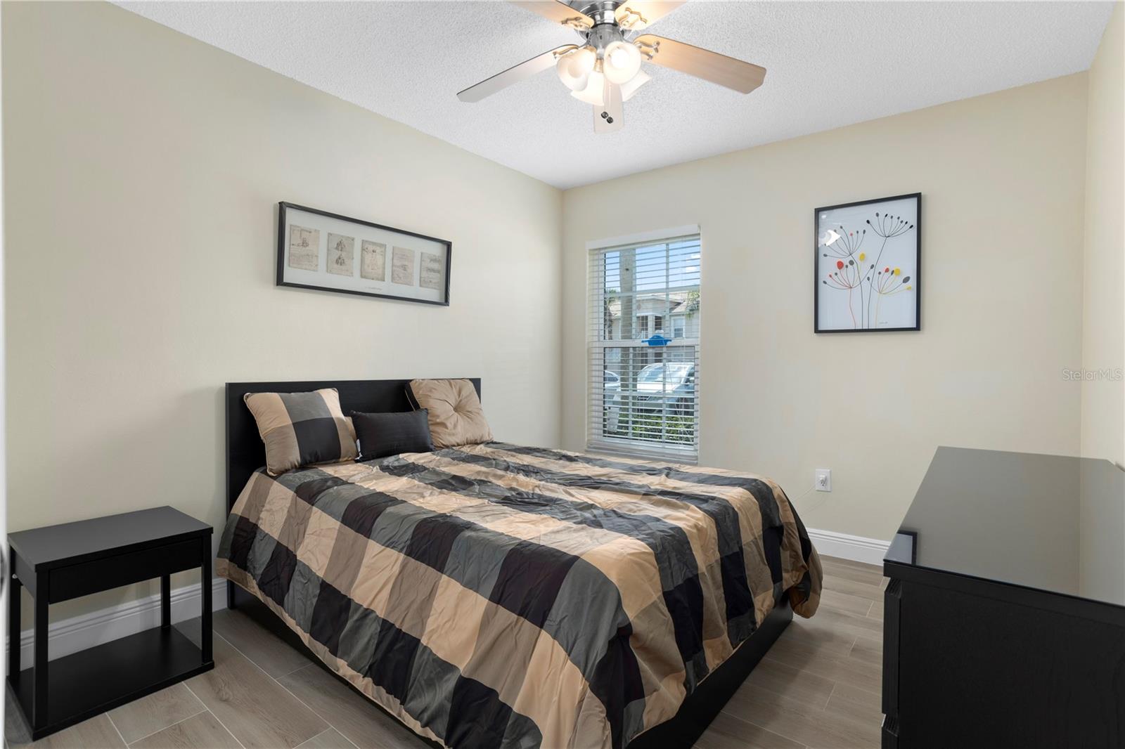 Image 21 of 33 For 13427 Fairway Glen Drive 103