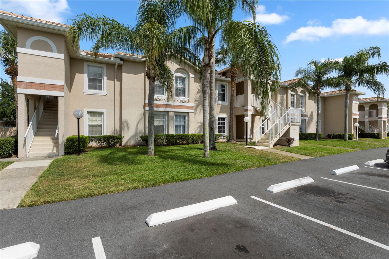 Image 3 of 33 For 13427 Fairway Glen Drive 103