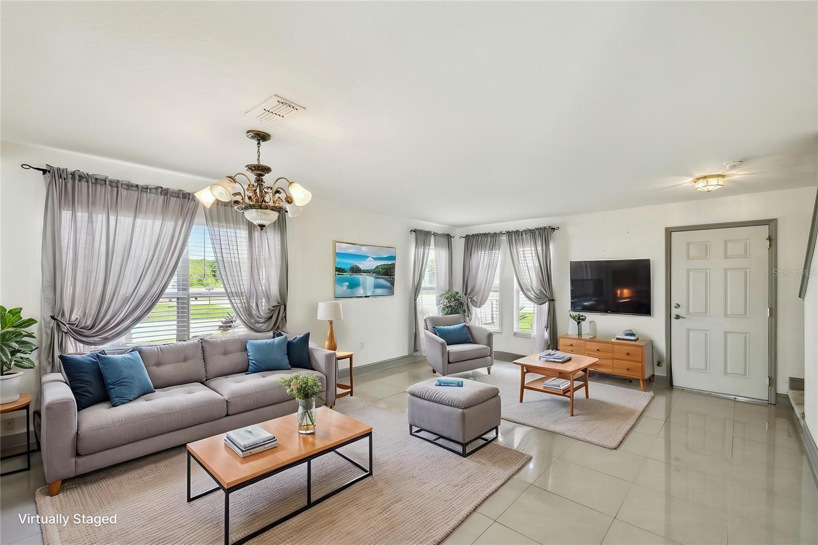 Image 4 of 63 For 1038 Sabine Place
