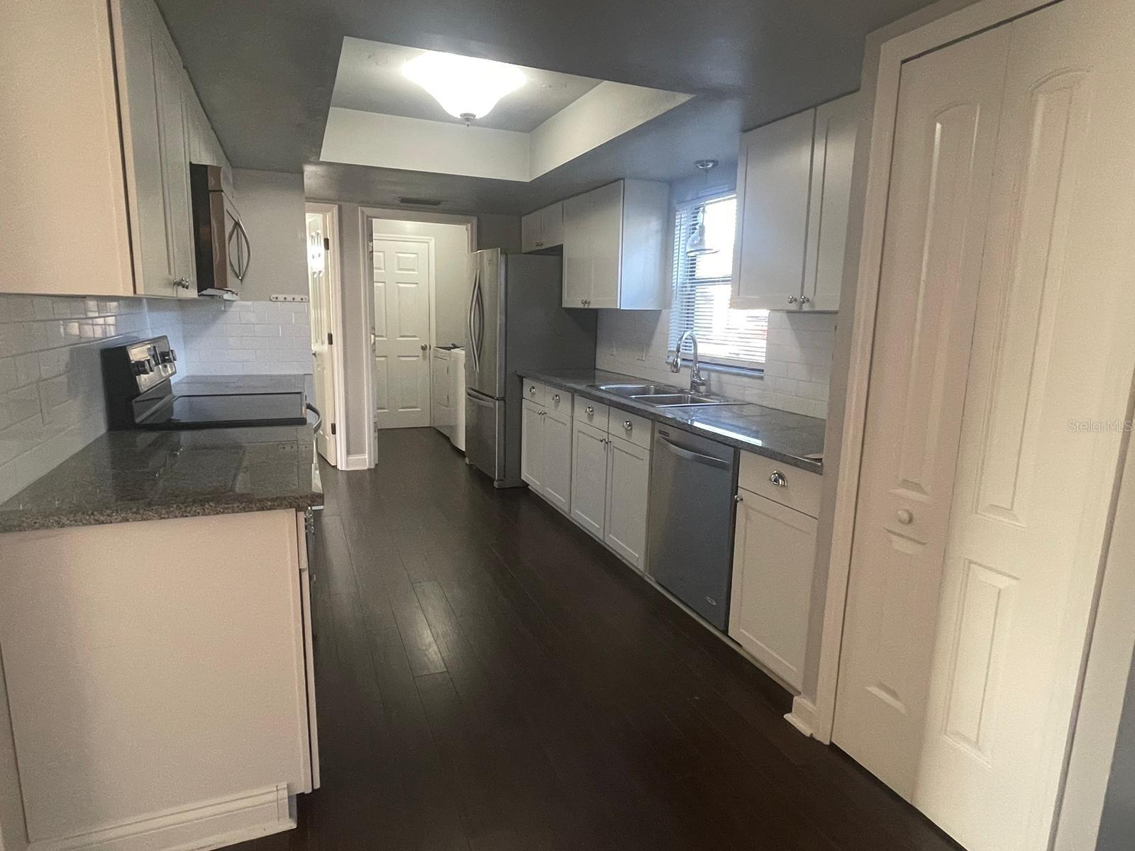 Image 7 of 30 For 11928 Atlin Drive