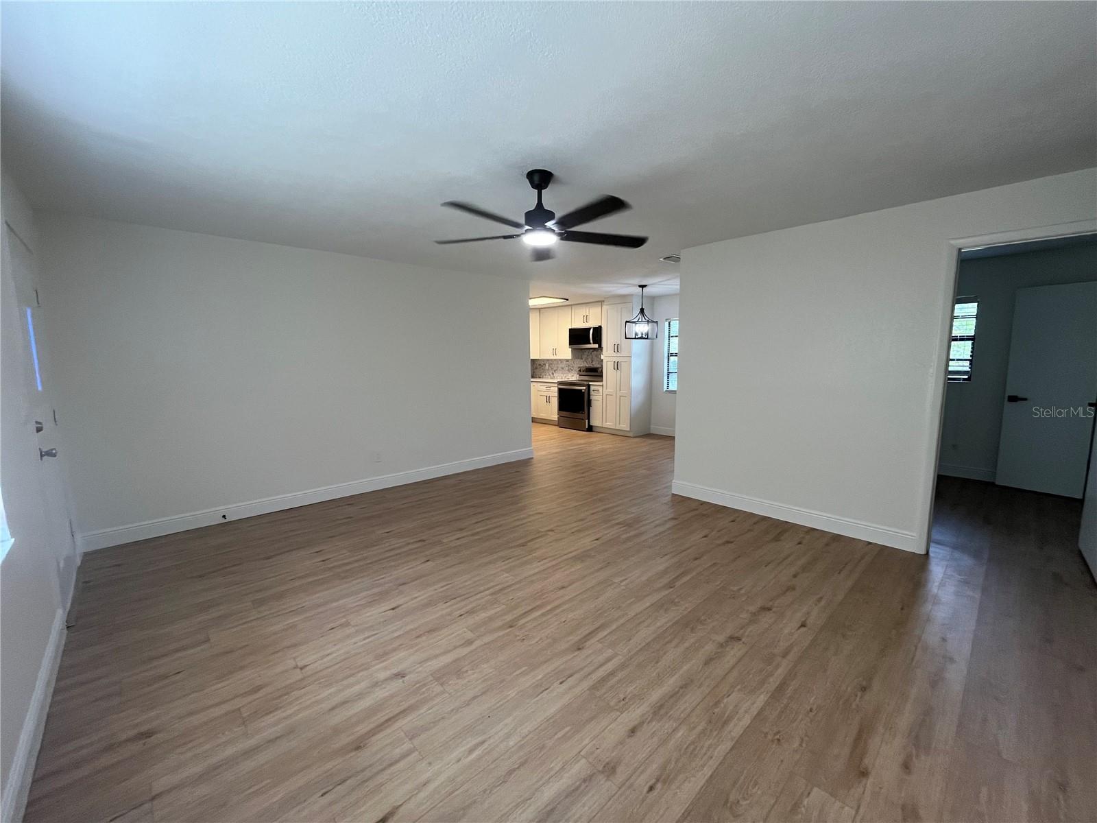Image 8 of 18 For 3658 Briarcliff Way