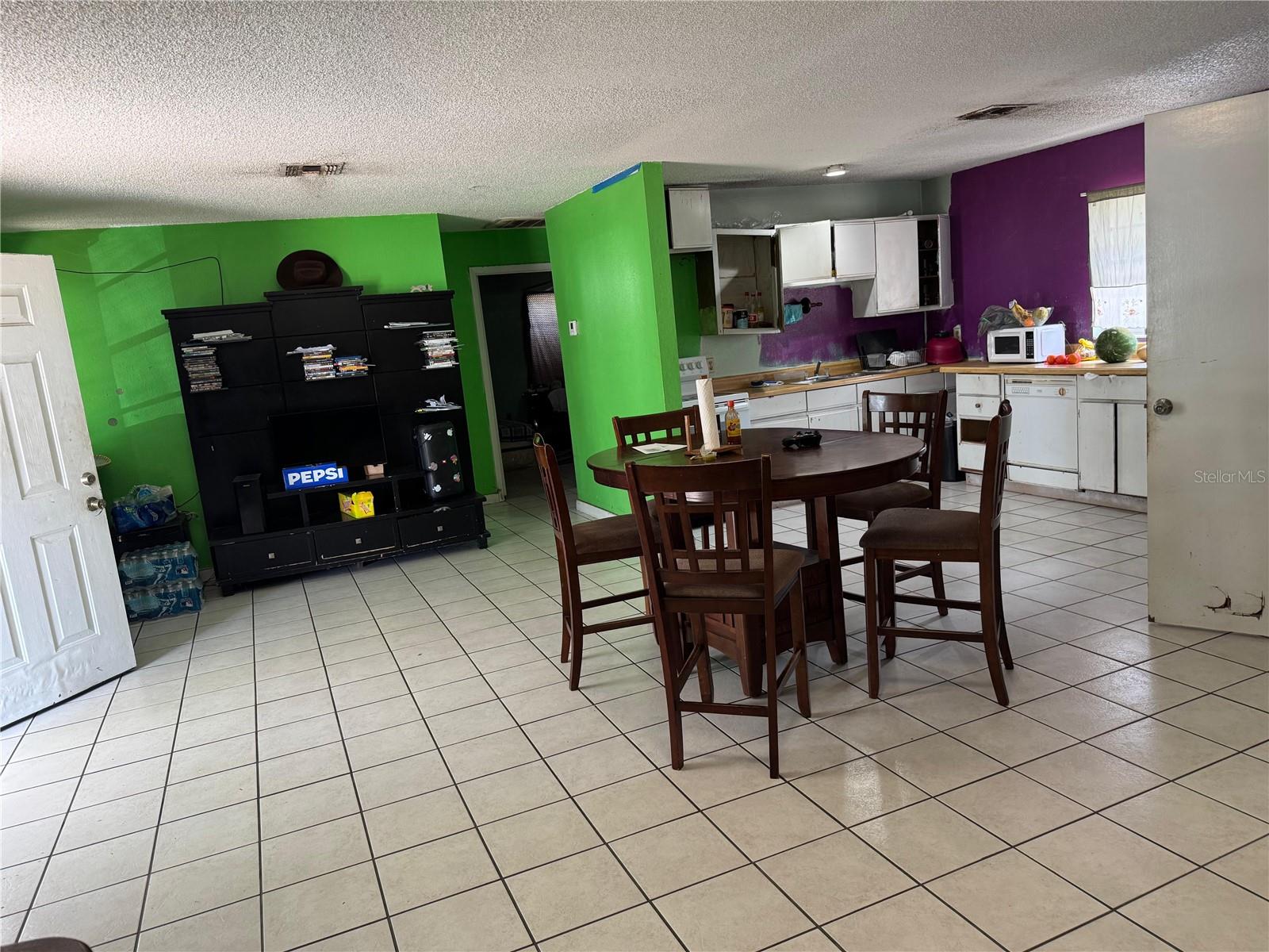Image 3 of 7 For 98 Orange Park Boulevard