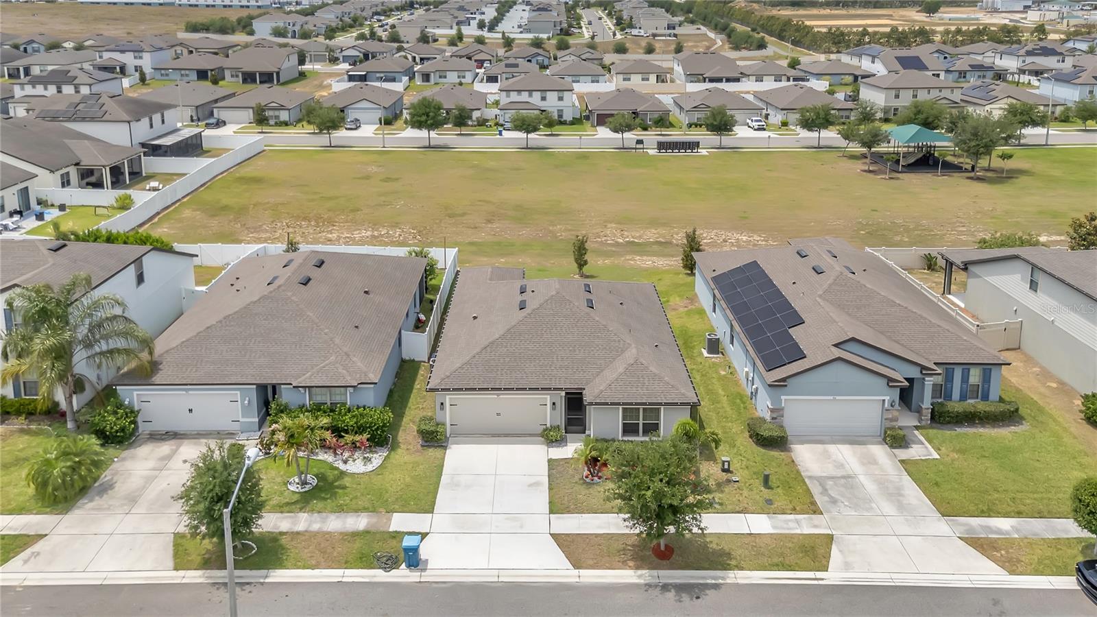 Image 34 of 39 For 747 Citrus Isle Drive